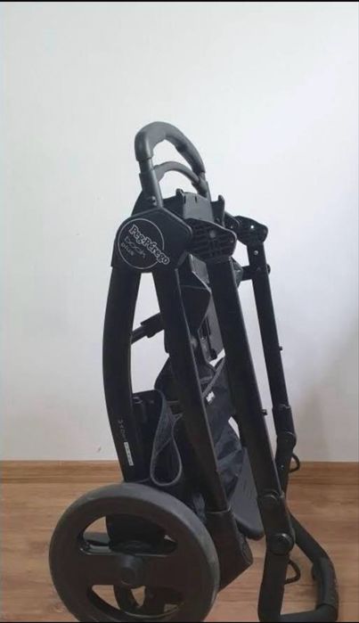 Carut integral cu Scoica , landou , mod sport carut PegPerego