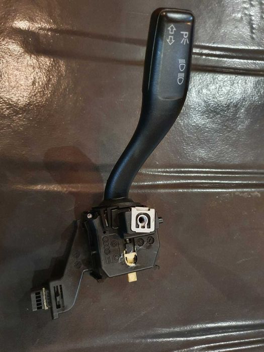 Maneta Semnalizare si Lumini Audi A3 8P,  Audi TT 8J
