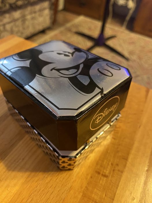 Новые часы Disney Mickey Mouse