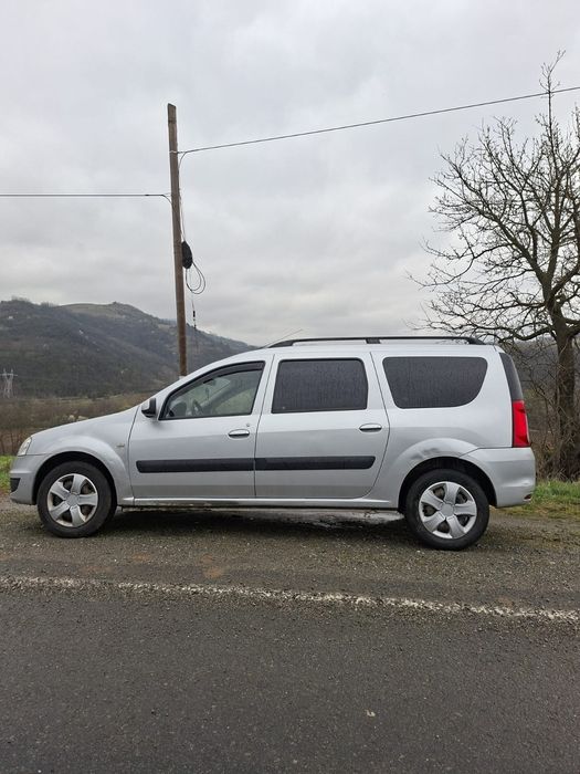 Vand Dacia Logan MCV 2009, benzina 1.6 mpi
