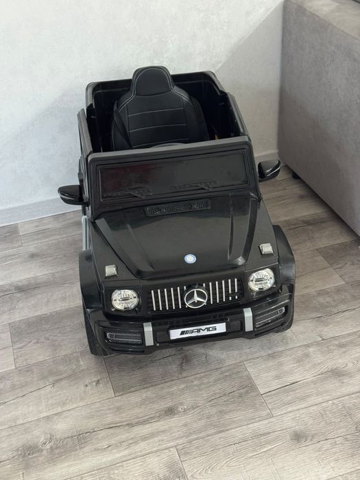 Продам электромобиль детский