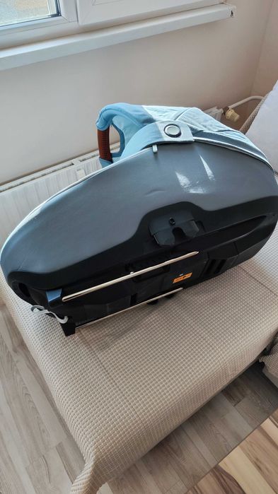 Maxi-Cosi База, Кош, и Столче за кола