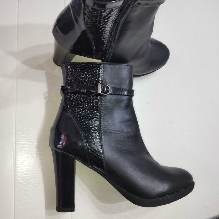 Дамски кожени боти