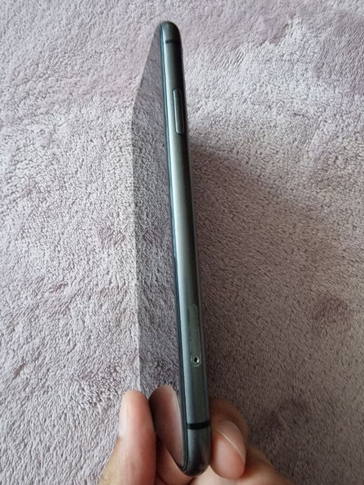 Iphone 11  64 gb