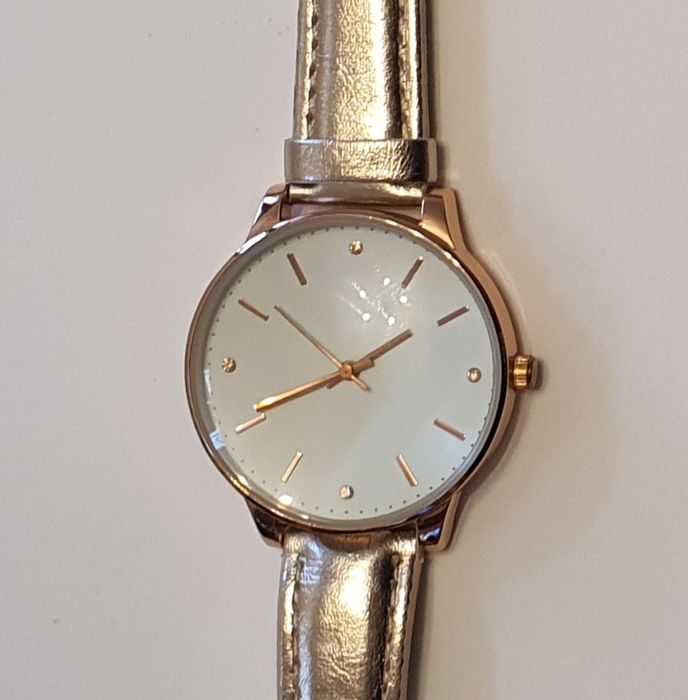 Ceasuri dama modele diferite