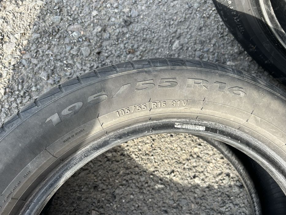 Два колеса баллона резины