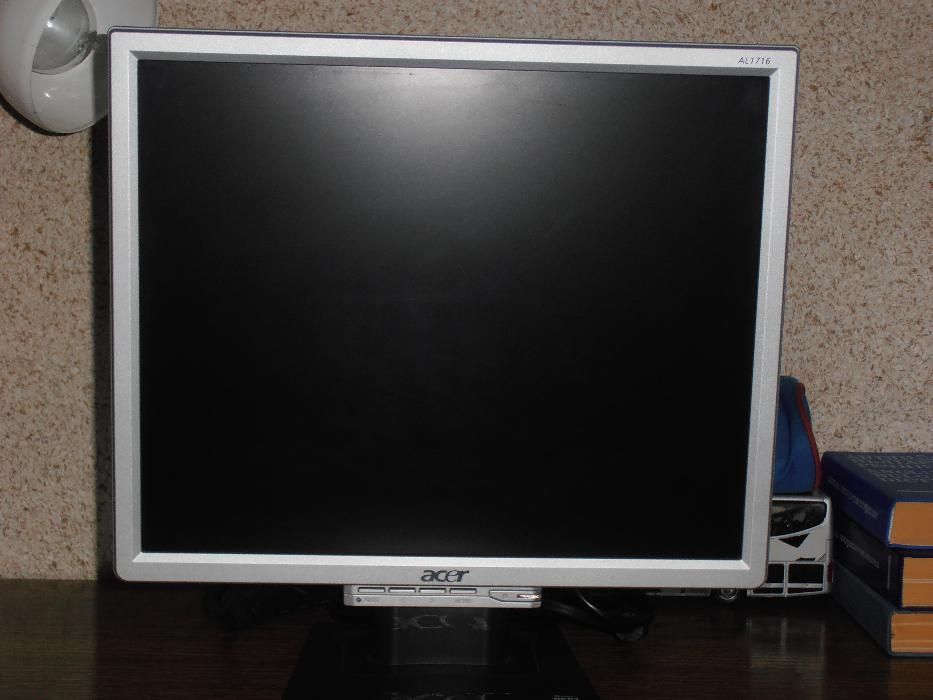 Продавам изгодно монитор