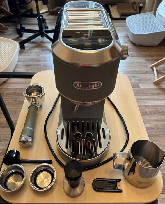 Espressor manual De’Longhi Dedica Duo EC890.GR