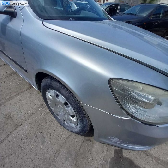 Aripa Dreapta Fata cu Inceput de Rugina Skoda Octavia 2 Facelift 2008 - 2013 Culoare 9156 [0640]