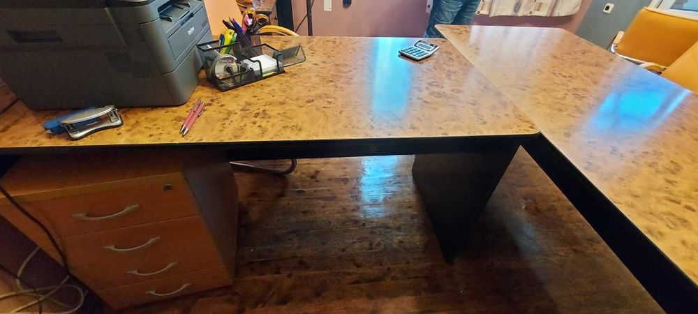 офис бюра и шкафчета