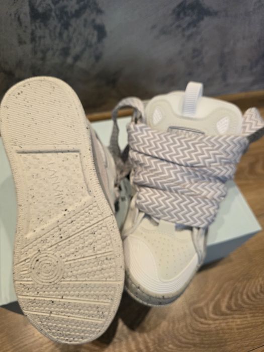 Vând Lanvin curb New 43