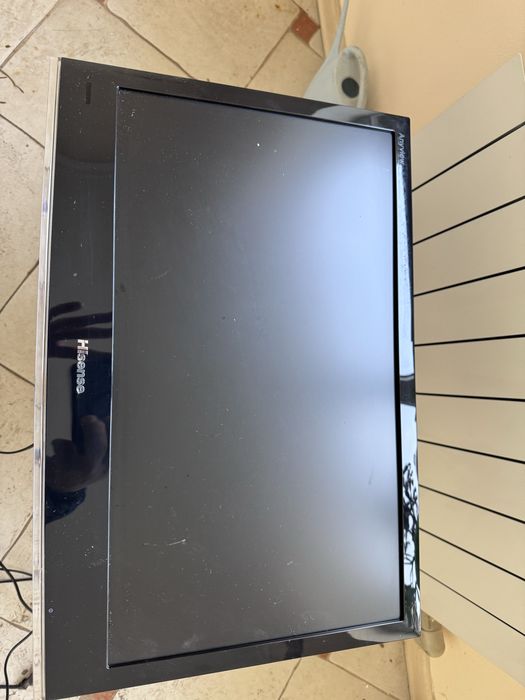 Продам телевизор не дорого.