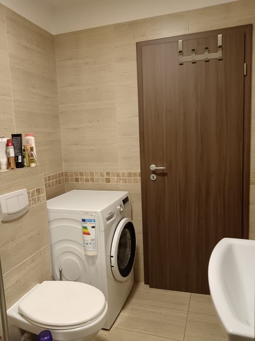 Închiriez apartament
