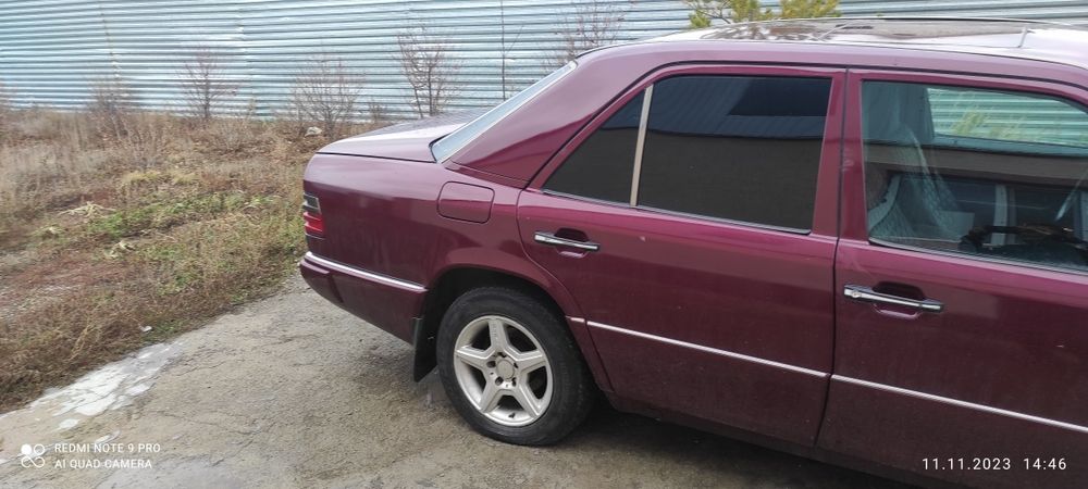 Мерседес W124 Е220