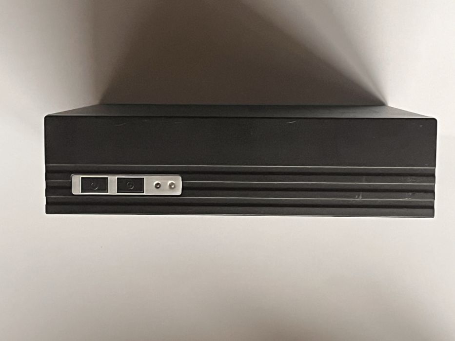 Мини компютър Asrock mini-ITX с Windows 10 pro