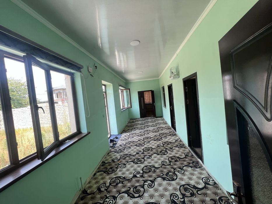 Hovli uy sotiladi,Bektemir post taraf,2,5 sotiq keng 3 xonali kotta uy