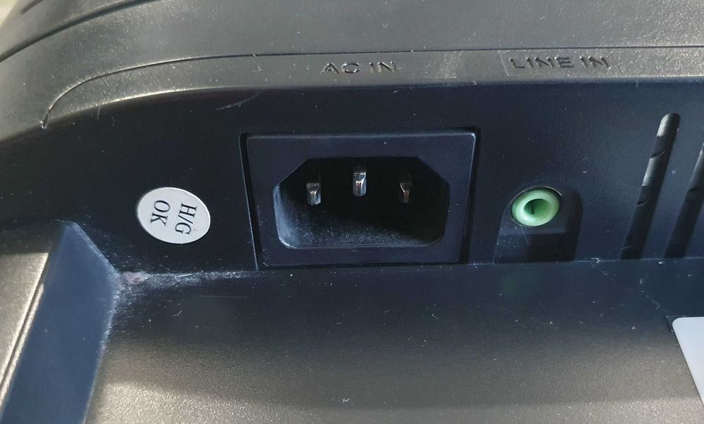 Комплект 2 бр. монитори 17" - AOC, Prestigio