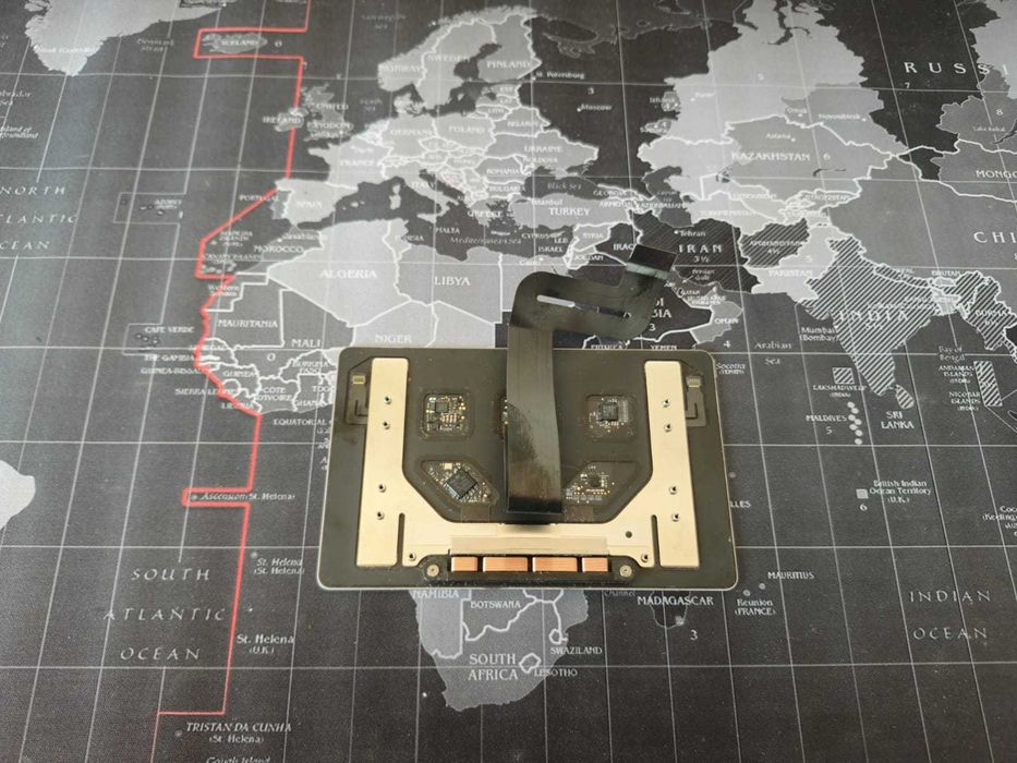 Trackpad (Space Gray)  Apple MacBook Pro 13" m1 A2338 (2020)