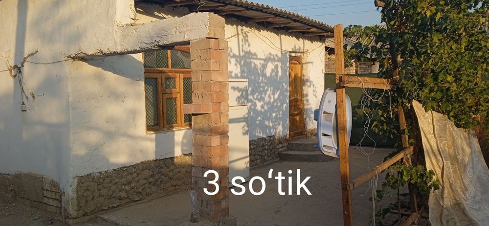Hovli sotiladi 3 sotix