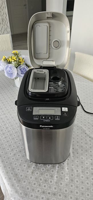 Продам хлебопечка.