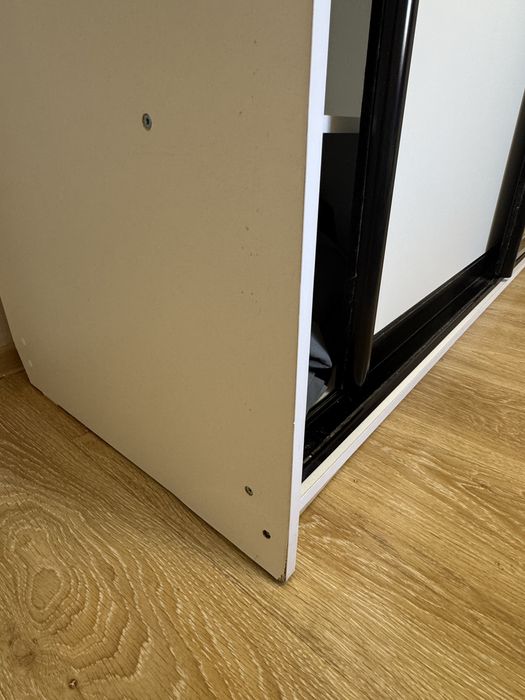Шкаф для одежды дома