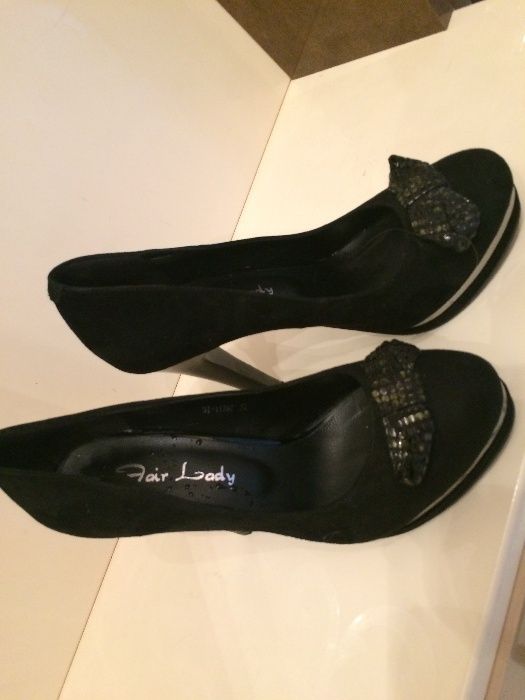 елегантни обувки