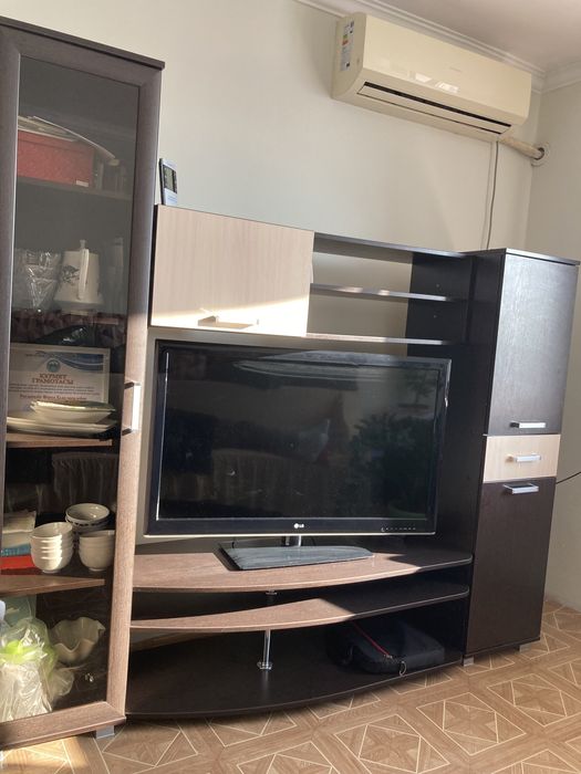 гостиной шкаф горька