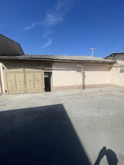 Uy sotladi yakasaroyda