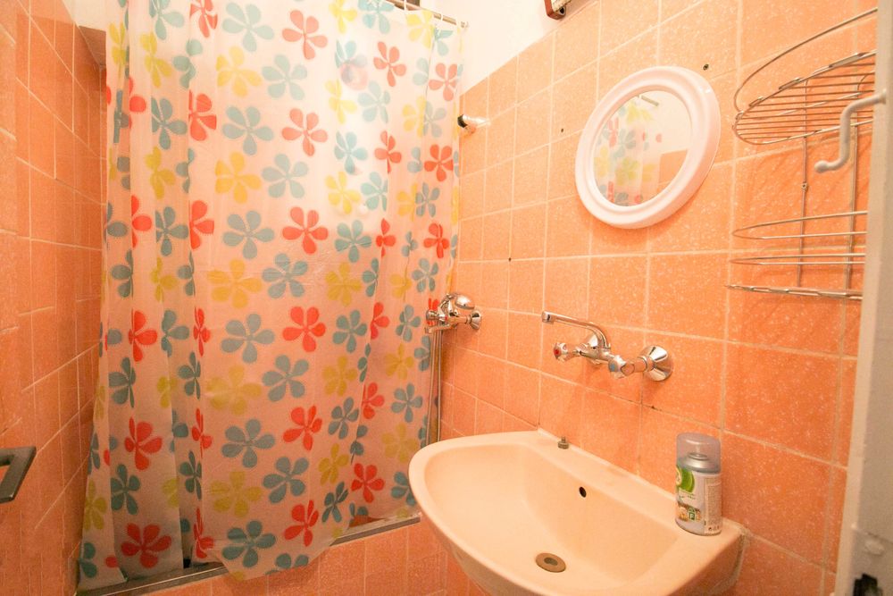 Дава се под наем Четиристаен апартамент в Варна, Червен площад - 90 кв.м за 510 € - Снимка #7