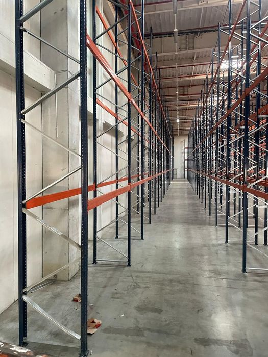 Rafturi metalice industriale reglabile 
Avem orice dimensiuni livram i