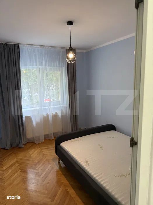 Apartament 4 camere, modern, parcare, zona UMF