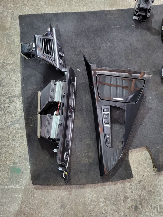 Интериорни лайсни пиано лак за BMW F06