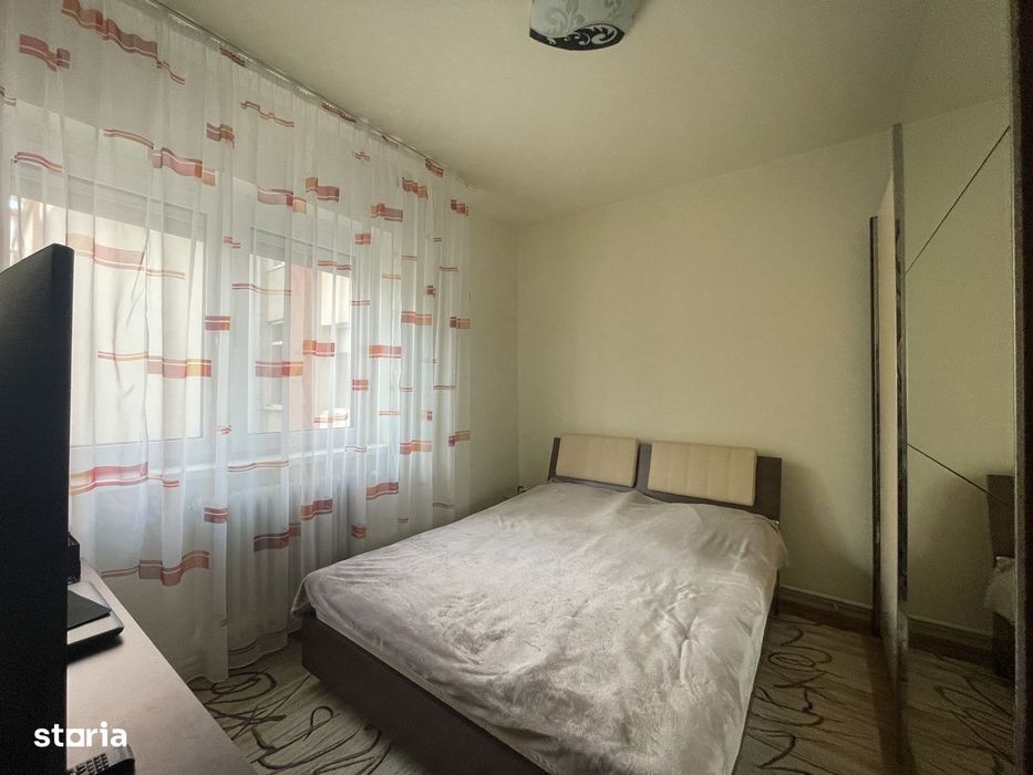 Apartament 4 camere cu GARAJ