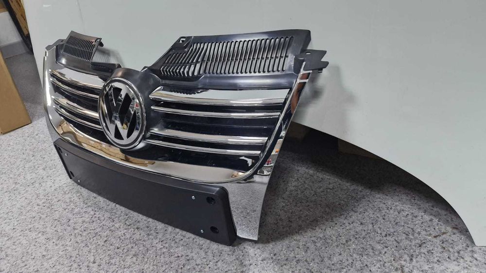 Решетка радиатора с хромом Jetta