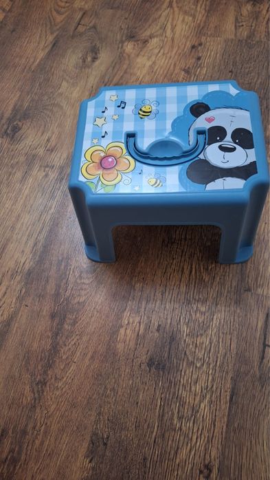 Табуреточка пластик