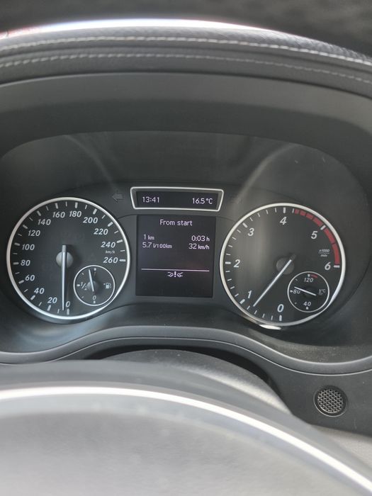 Mercedes B200 CDI, motor 1.8 diesel, 136 cp.