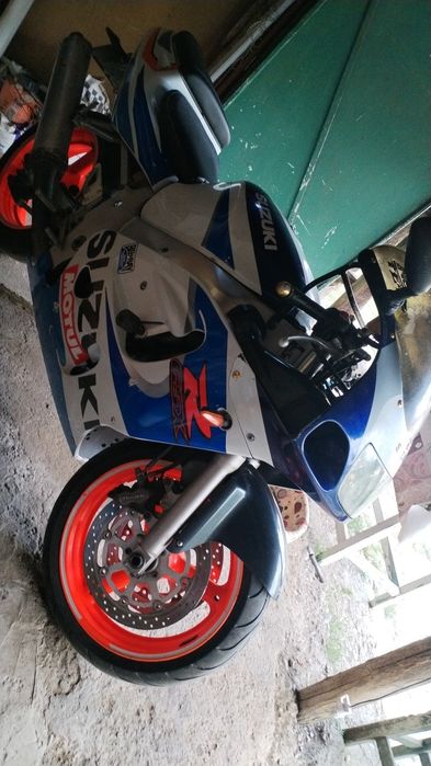 Suzuki gsx-r srad 600