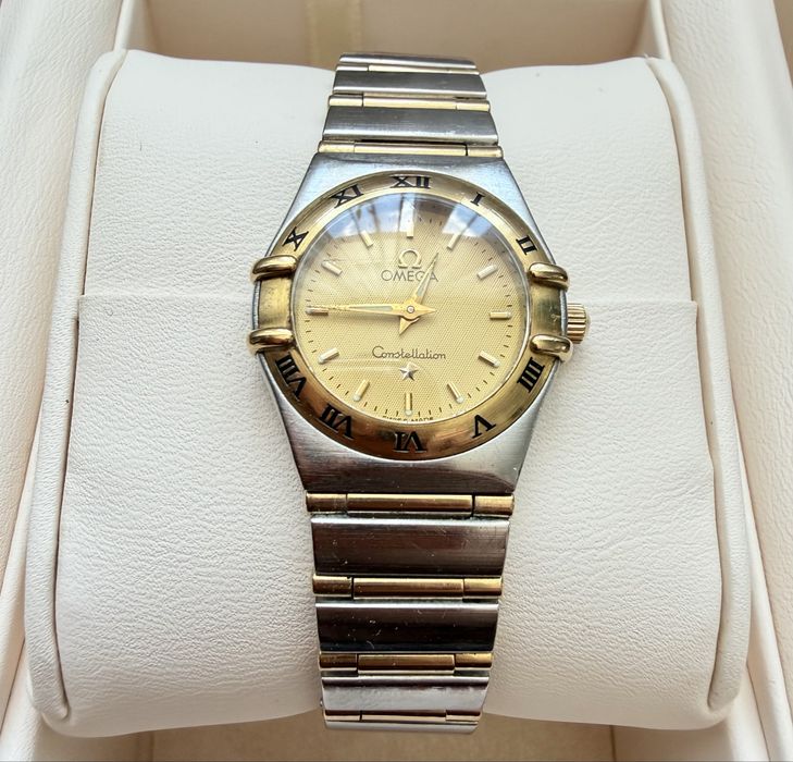 Ceas Omega Constellation Mini 24mm  de Damă – Bezel din Aur Masiv 18K – Linen Dial – Brățară Originală Omega
