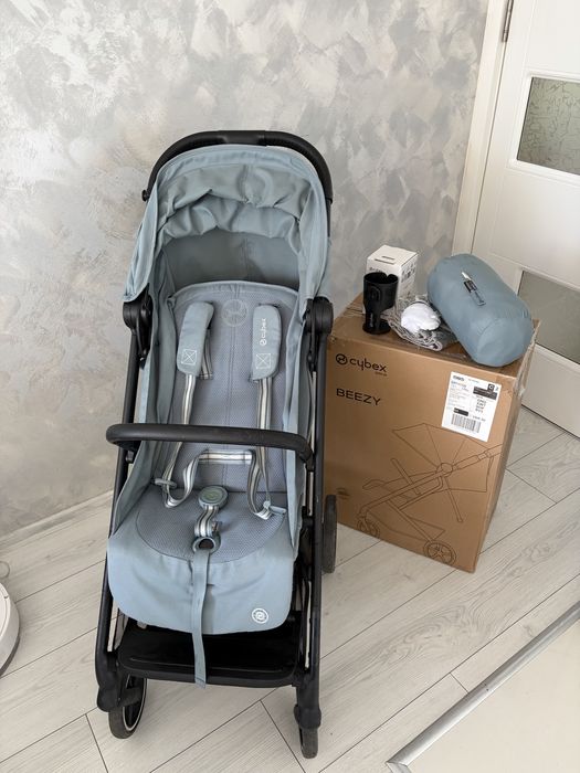 Продавам количка cybex beezy