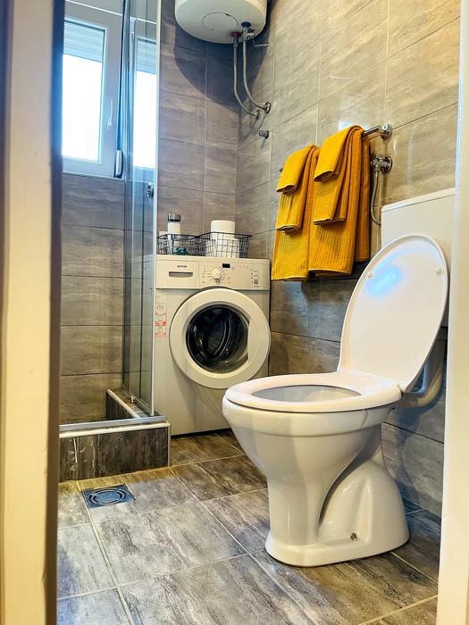 Дава се под наем Едностаен апартамент в София, Център - 45 кв.м за 331.5 € - Снимка #2