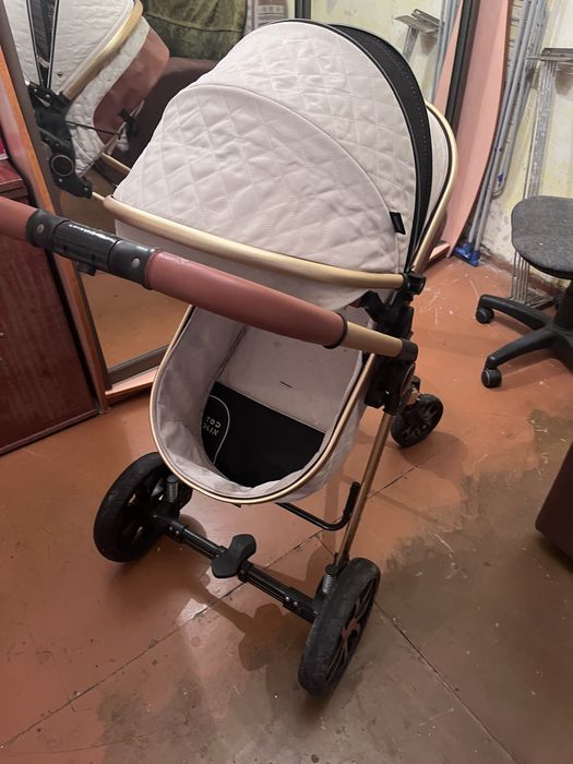 Коляска прогулочная