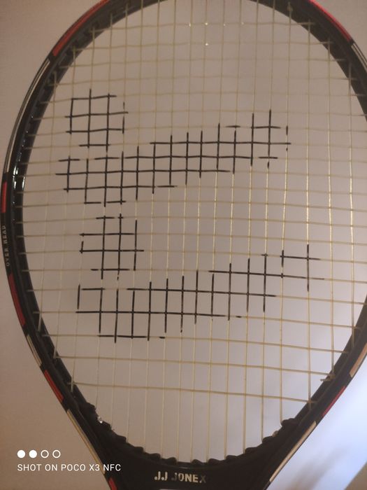 Тенисная  ракетка Jonex, новая.