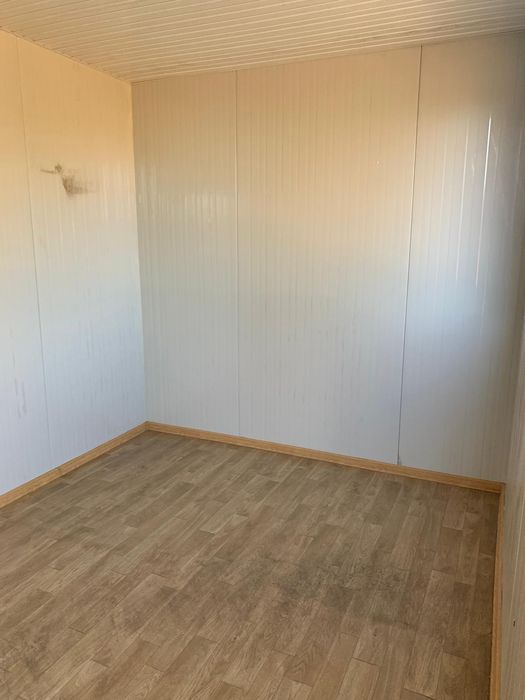 Vând containare modulare