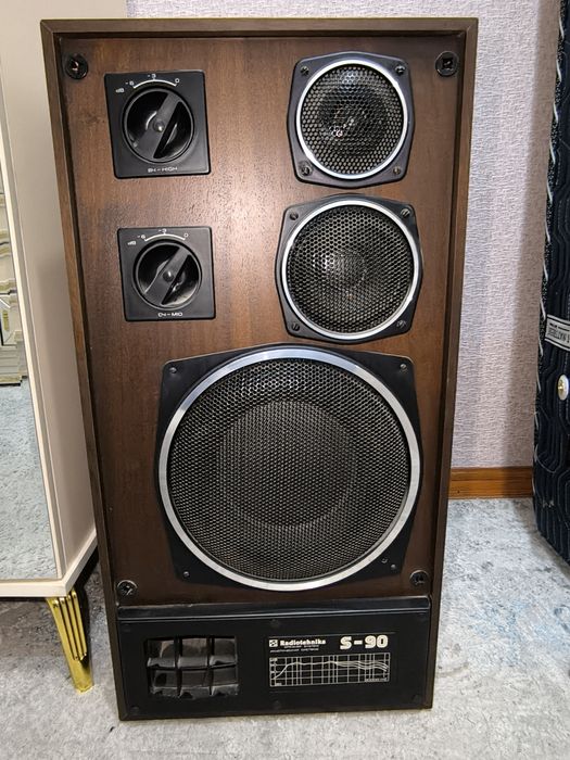 Продам калонки S-90