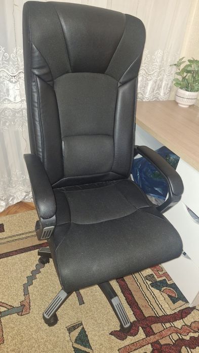 Кресло офисное .
