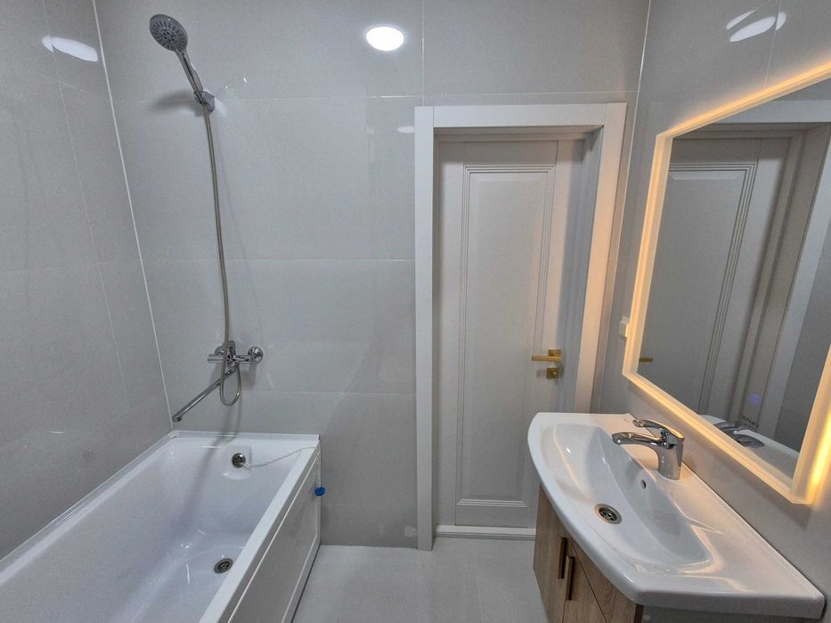 Новая 2-комнатная новостройка с авторским ремонтом! С Кадастром!