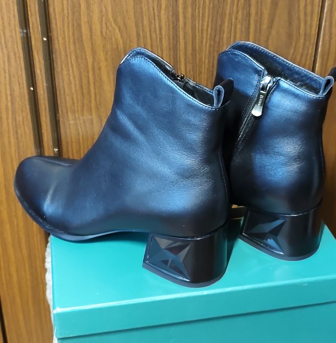 Продам ботильоны Baynezz