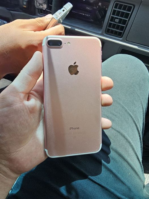 Iphone 7+ yomkis 80 holati edeal