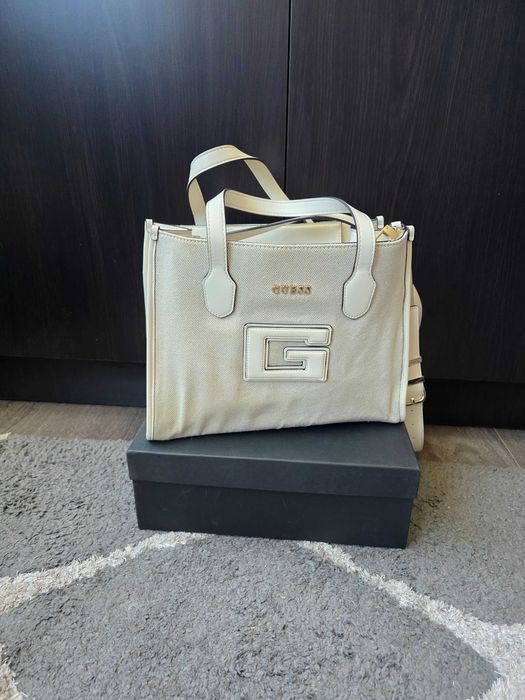Дамска чанта Guess, ежедневна