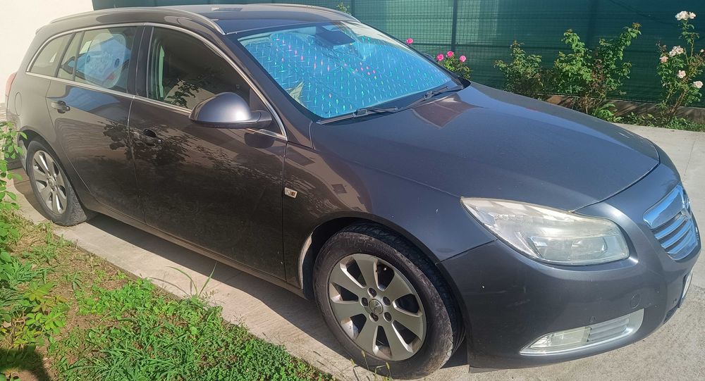 Opel Insignia Sports Tourer | Inmatriculat RO | Navigatie | Climatronic